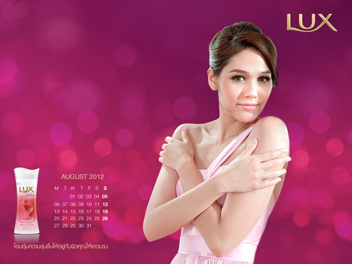 lux_2012_calendar_chom-10