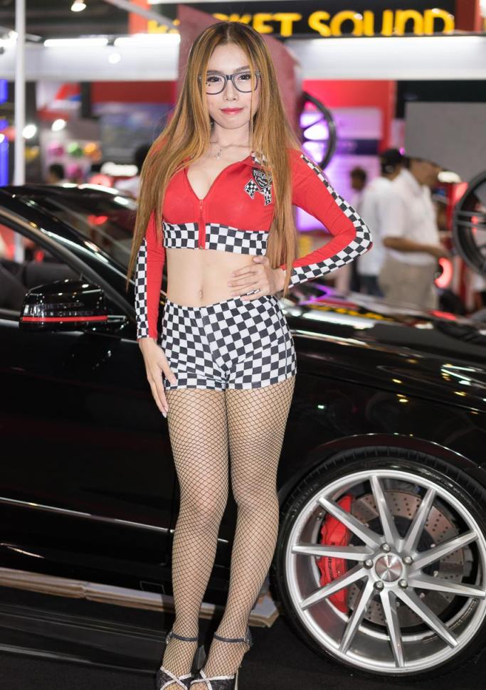Pretty-Thai-Girls-Bangkok-Car-Show-Auto-Thailand-2015-22
