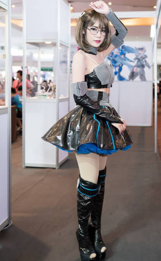 ASIAN COSPLAY GIRLS AT THAILAND ANIME FESTIVAL IN BANGKOK - Thai Sirens